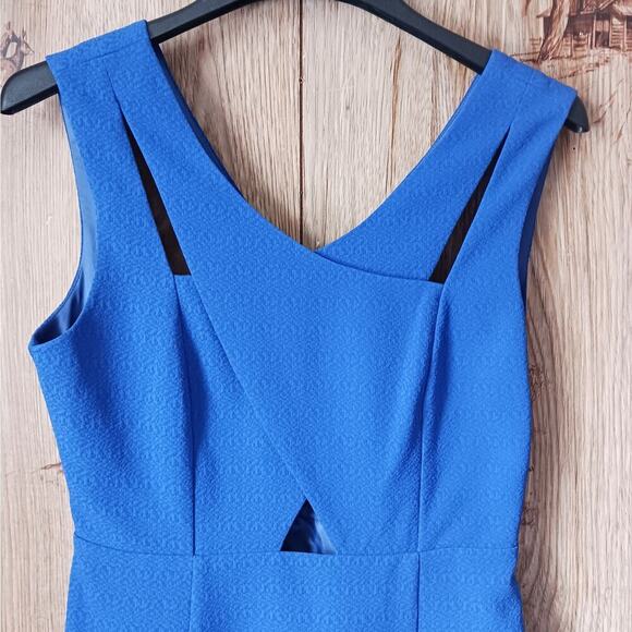 J.O.A Colbalt Blue Cut Out Sleeveless Fit Flare Dress Size Medium - Picture 2 of 8